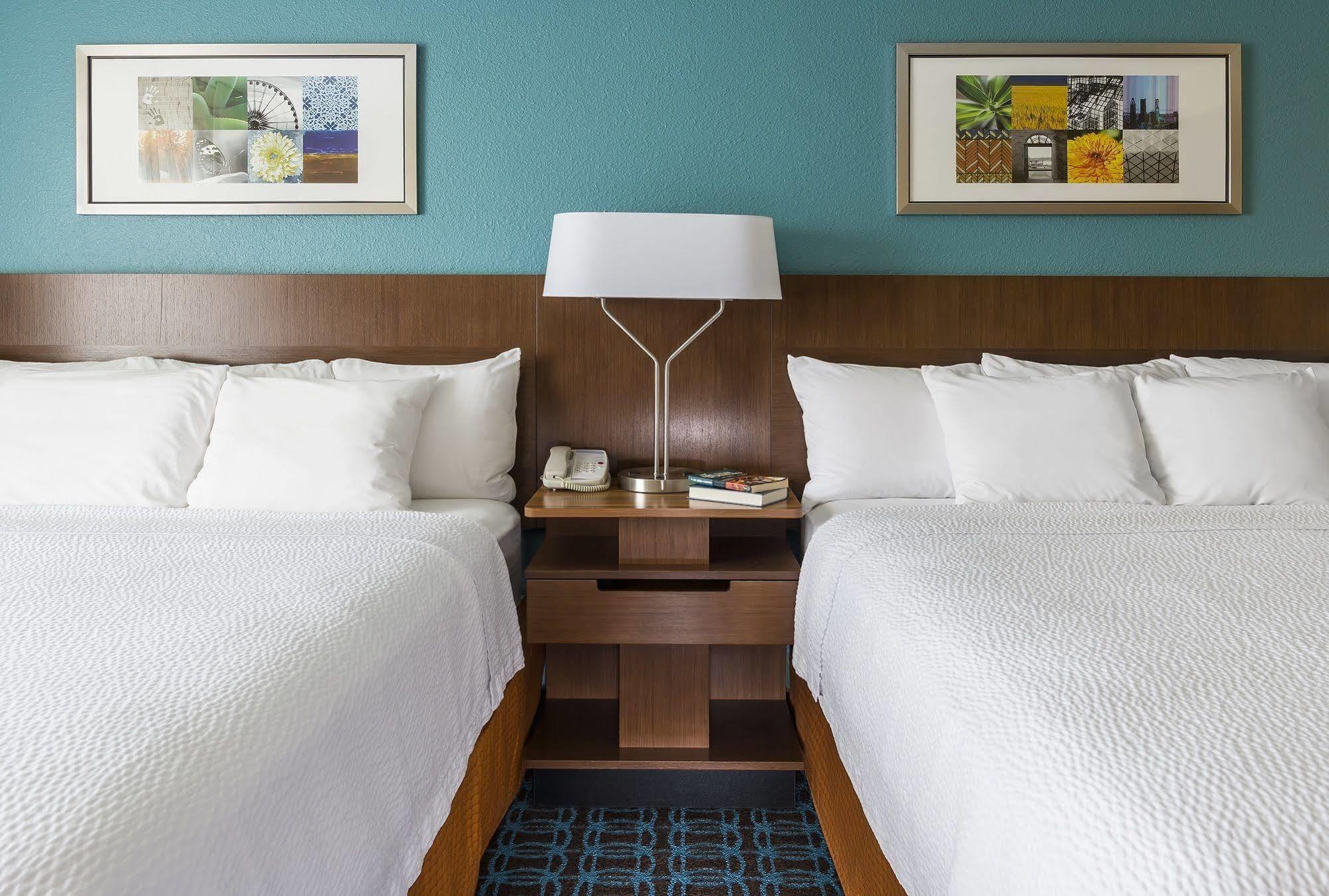 Fairfield Inn & Suites אושקוש מראה חיצוני תמונה