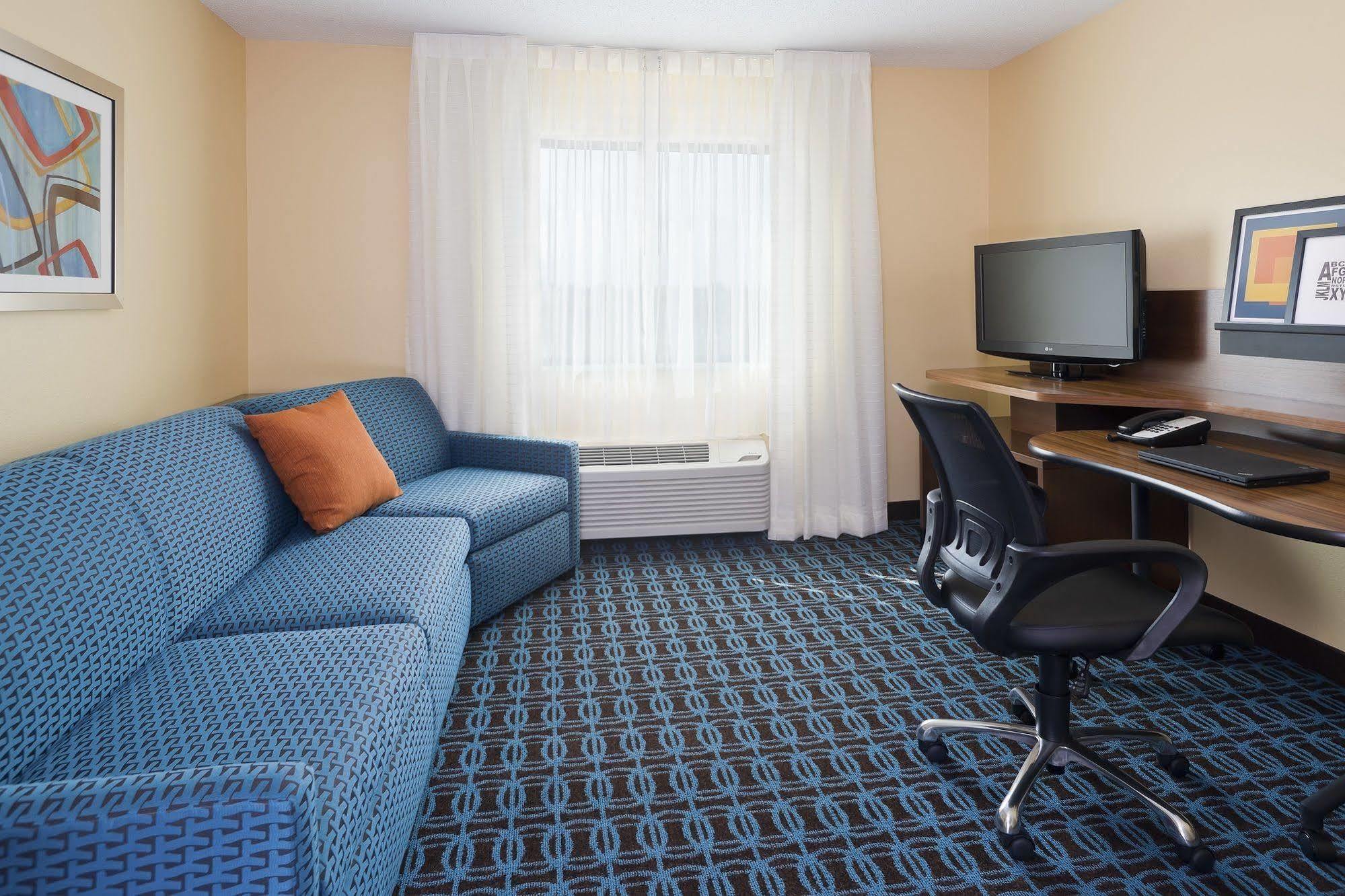Fairfield Inn & Suites אושקוש מראה חיצוני תמונה